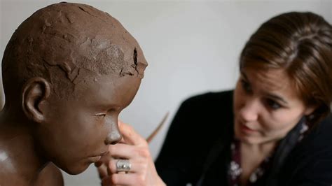 Dans l'atelier de Chloé Sontrop 